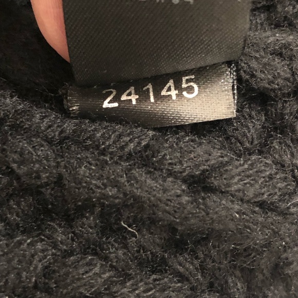 Mackage Dori 100% Cashmere Fox Fur Pom Pom Beanie - Picture 7 of 8